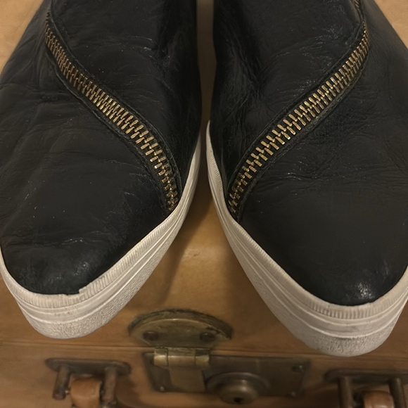 ALL BLACK ANTHROPOLOGIE LEATHER SIDE ZIP SHOE SIZE 9.5 - Picture 10 of 11